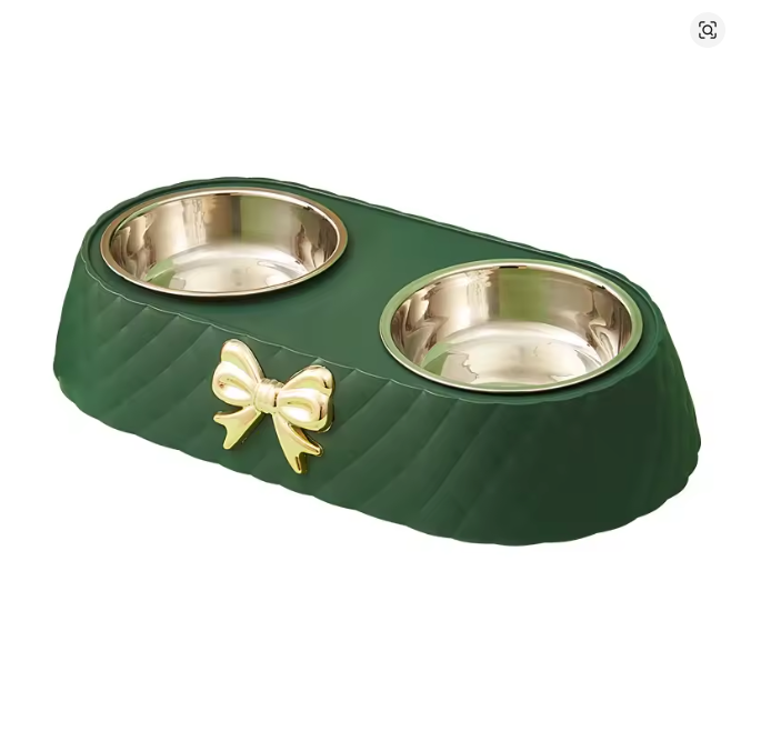 Tigela dupla para pets com base antiderrapante e acabamento matelassê, ideal para cães e gatos