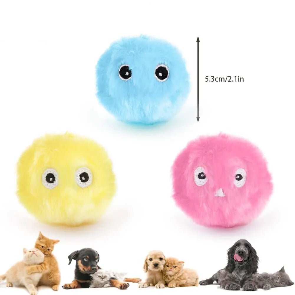 detalhe da textura macia e costura reforçada da bola de pelúcia para gatos