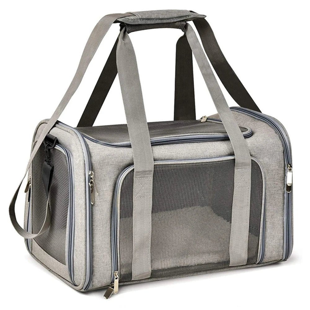 Bolsa de transporte pet pequena na cor cinza com acabamento reforçado e bolso lateral