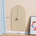 Arranhador decorativo para gatos em sisal com brinquedo pendurado para entretenimento