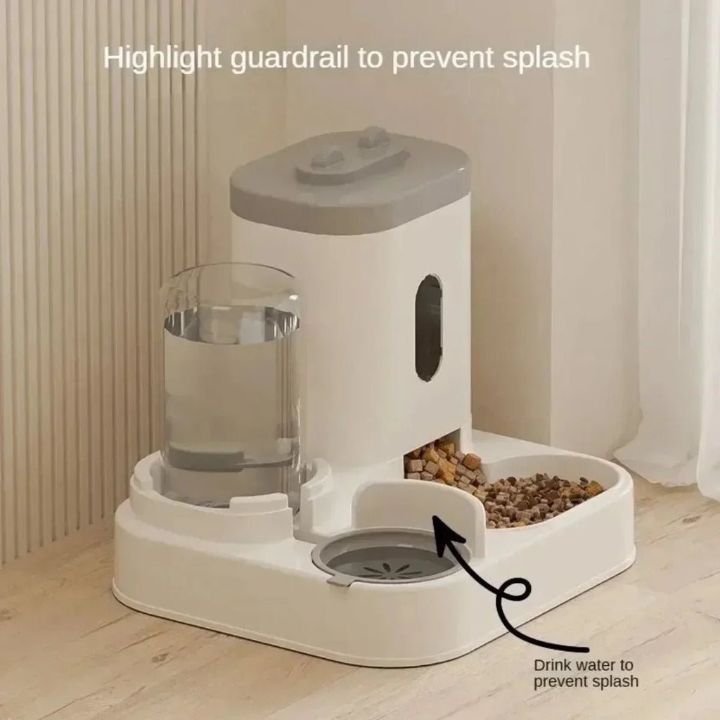 alimentador automático para pets em cor branca com capacidade para ração seca