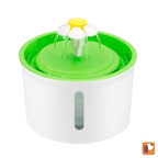 Fonte de água para gatos com design moderno garantindo hidratação saudável e constante no ambiente do pet