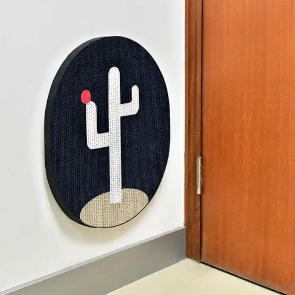 Gato utilizando arranhador de parede Madrupet com textura de sisal para afiar as unhas
