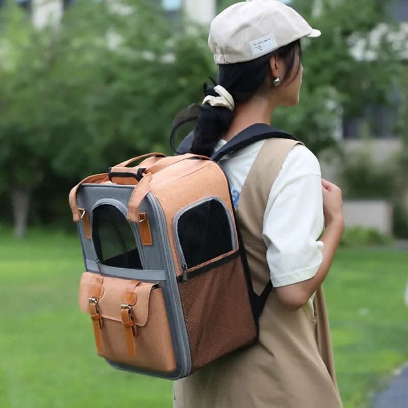 Detalhe da tela ventilada lateral garantindo circulação de ar na bolsa para cachorro até 10 kg