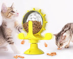 Detalhe dos compartimentos ajustáveis do brinquedo interativo para gatos para alimentação controlada