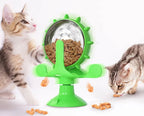 Visão lateral do brinquedo interativo para gatos mostrando textura antiderrapante para uso seguro