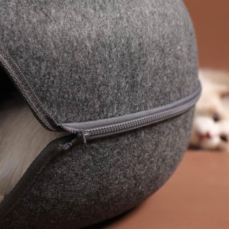 Cama interativa túnel para gatos em cor cinza, ideal para descanso e brincadeiras felinas