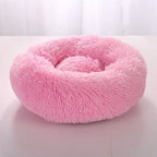 Vista superior da cama nuvem para cães e gatos mostrando o interior acolchoado e macio