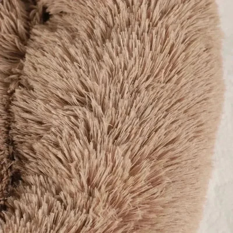 Vista lateral da Cama Patinha Macia para Pets destacando bordas reforçadas para maior durabilidade