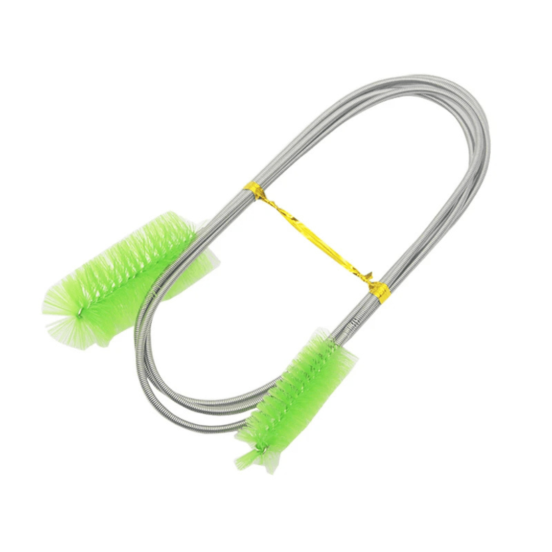 Escova para limpeza de filtro de aquário com cabo azul e cerdas brancas em fundo branco