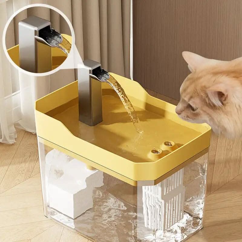 Detalhe do filtro removível do bebedouro fonte para gatos e cães 1,5L Madrupet