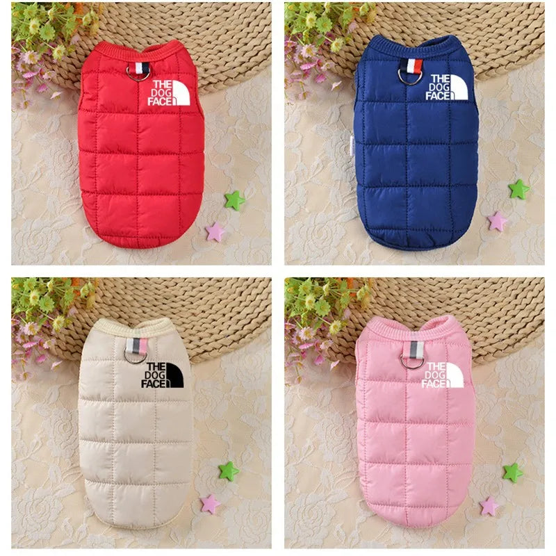 Detalhe do forro sherpa interno e costura quilted do casaco para cachorro inverno Madrupet