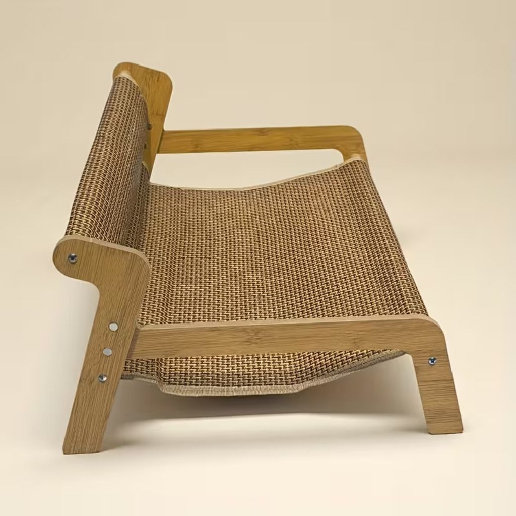 Detalhe do material sisal resistente na poltrona para gatos