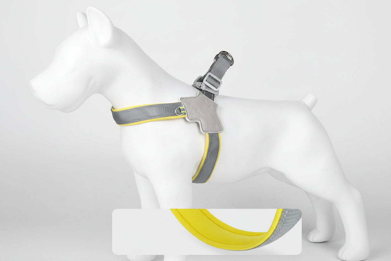 Peitoral para cachorro com ajuste fácil e faixa refletiva para maior visibilidade