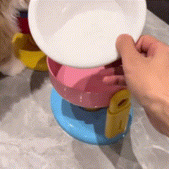Comedouro elevado para gatos Madrupet com design ergonômico e base antiderrapante para maior segurança