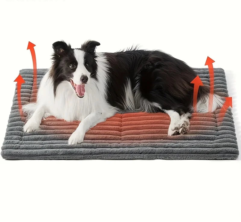 Cama para cães tipo colchonete com tecido macio e fácil de limpar para conforto do pet