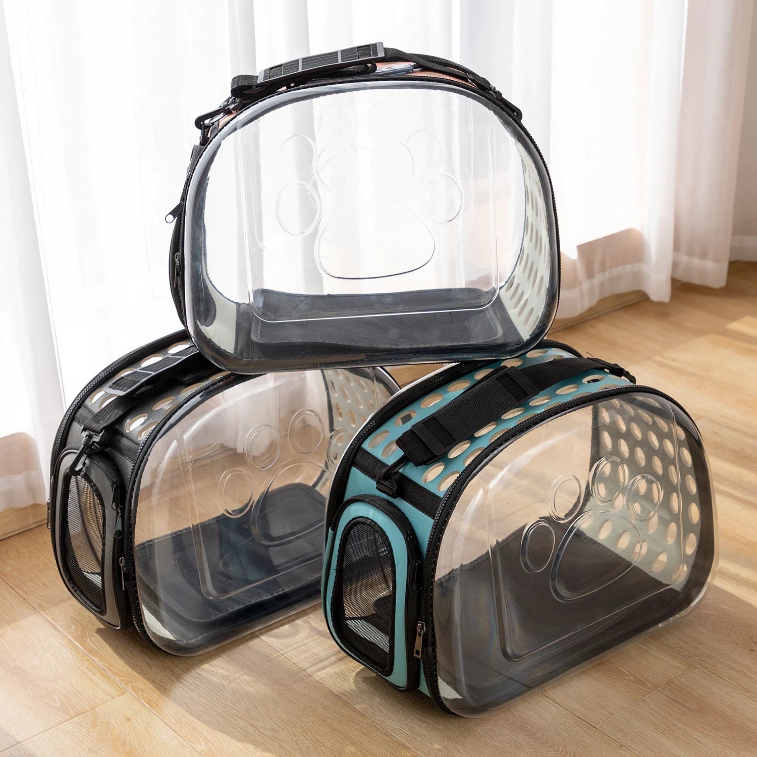 Madrupet bolsa para transporte de gatos em uso durante passeio ao ar livre