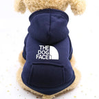 Detalhe do forro de pelúcia do moletom com capuz para cachorro The Dog Face, ideal para inverno