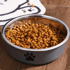 Detalhe da base antiderrapante da tigela para pets garantindo estabilidade