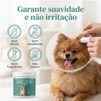 Detalhe do lenço umedecido para limpeza dos ouvidos, textura macia ideal para pets sensíveis